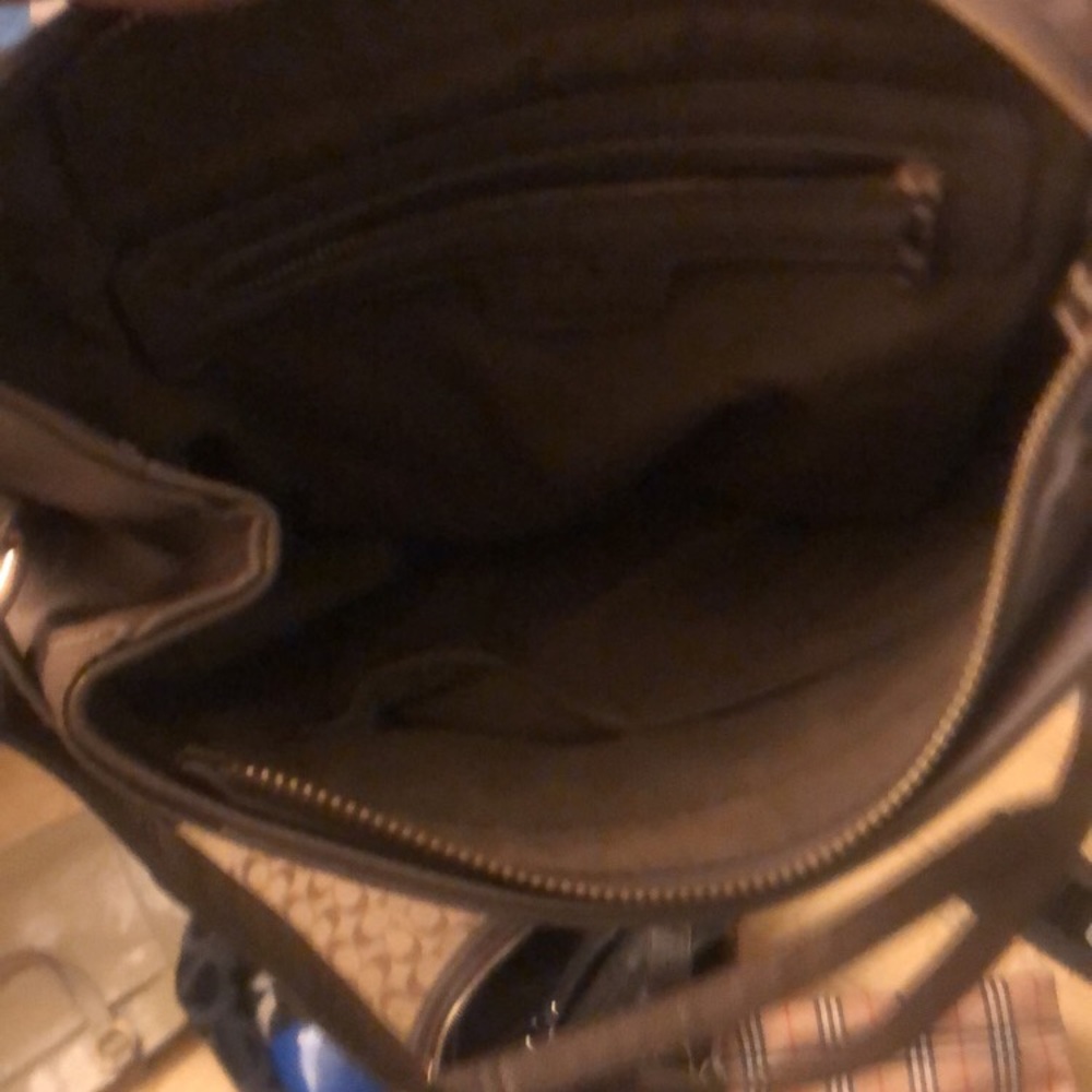 Coach purse - Picture 2 of 4
